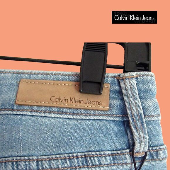 Calvin Klein NEW HUNTINGTON Boyfriend 5-Pocket Cuff Mini Shorts 28 - Picture 11 of 12